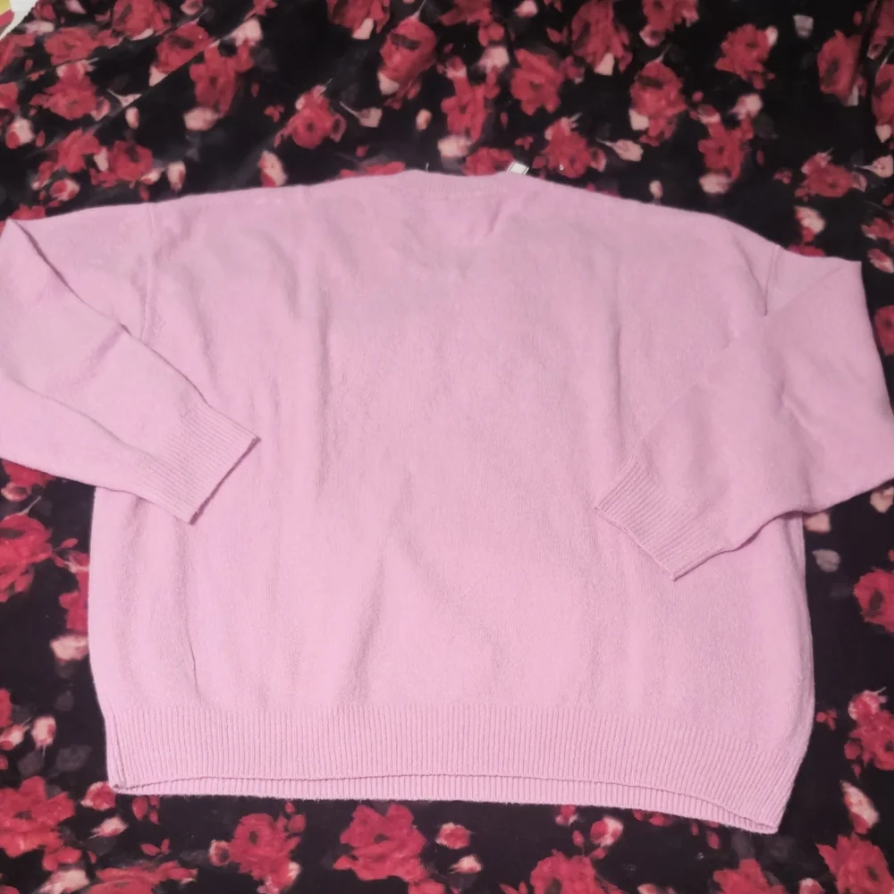 PINK VS Campus Knit Heart Sweater Size Large NWT - Picture 5 of 12